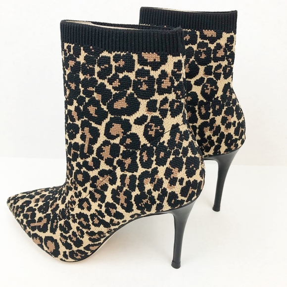 Something Navy Nix Bootie in Leopard - Picture 4 of 7